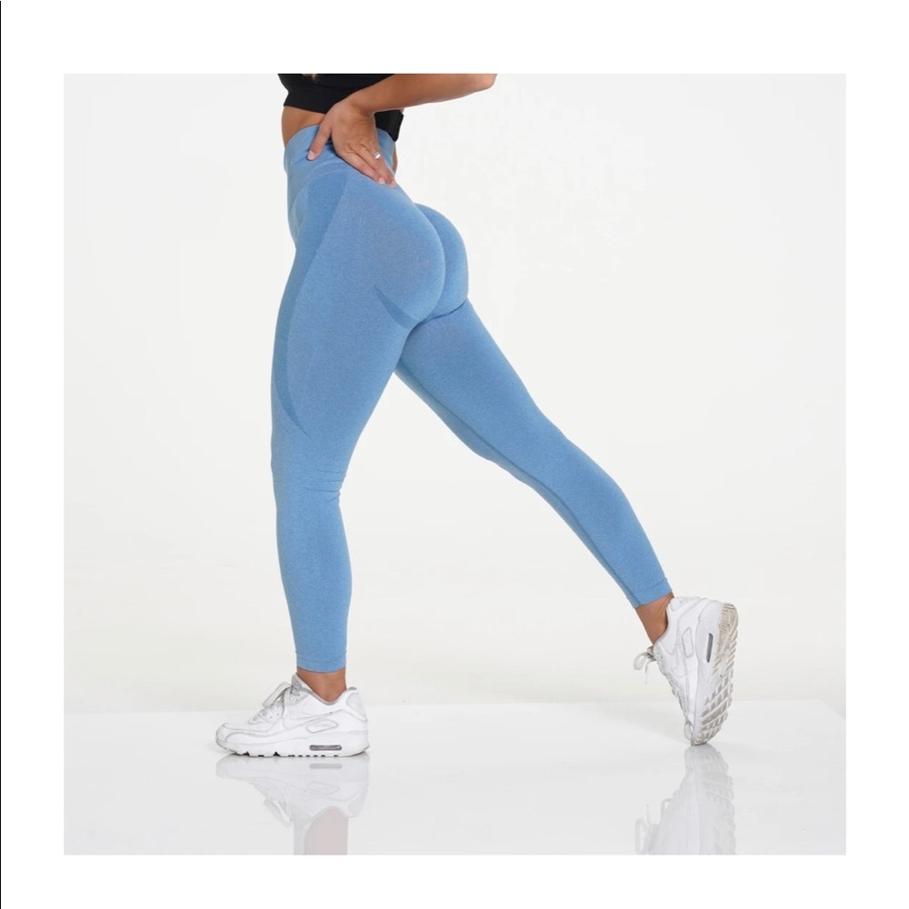NVGTN Sky blue seamless leggings